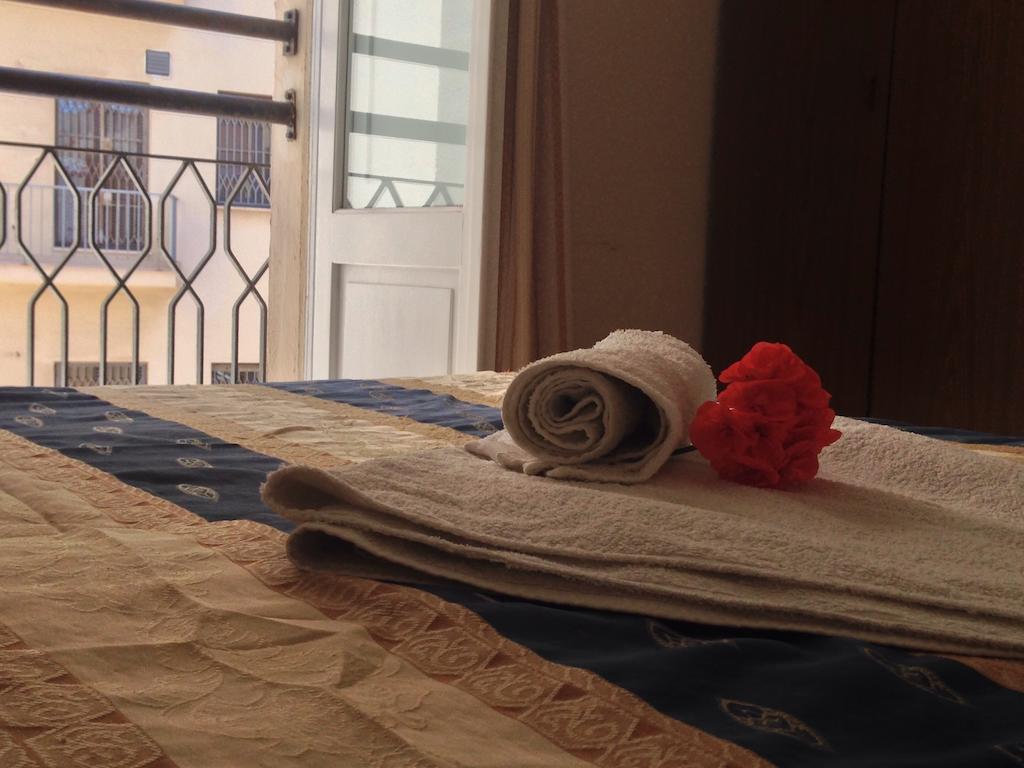 Albergo La Perla Кальярі Номер фото