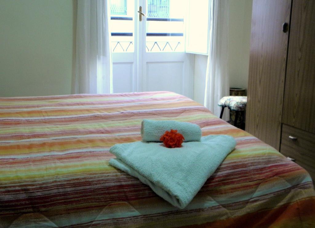 Albergo La Perla Кальярі Номер фото